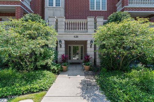 626 Homewood Unit 304, Highland Park, IL 60035