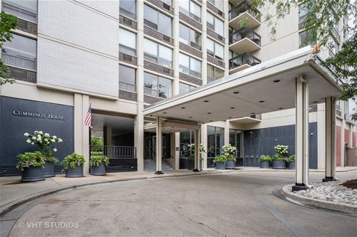 1360 N Sandburg Unit 811, Chicago, IL 60610