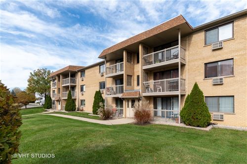 247 N Smith Unit 2W, Palatine, IL 60067