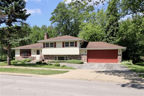 426 Blackhawk, Westmont, IL 60559