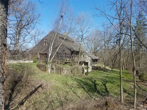 28 Cotswold, Yorkville, IL 60560