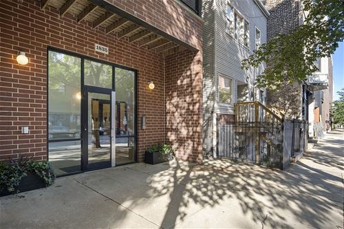 1835 N Milwaukee Unit 301, Chicago, IL 60647