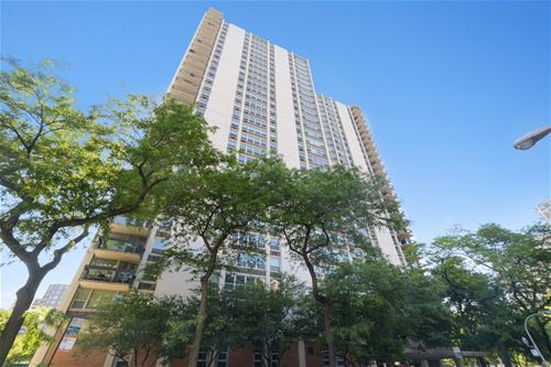 1255 N Sandburg Unit 402E, Chicago, IL 60610