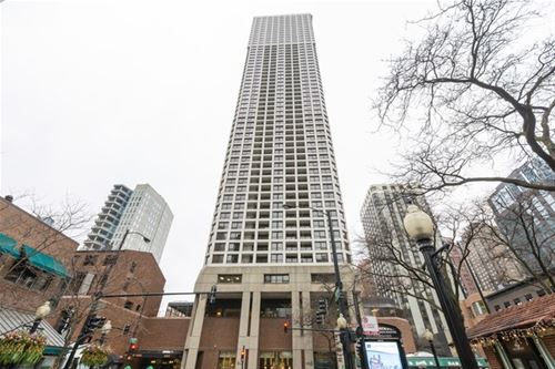 1030 N State Unit 9D, Chicago, IL 60610