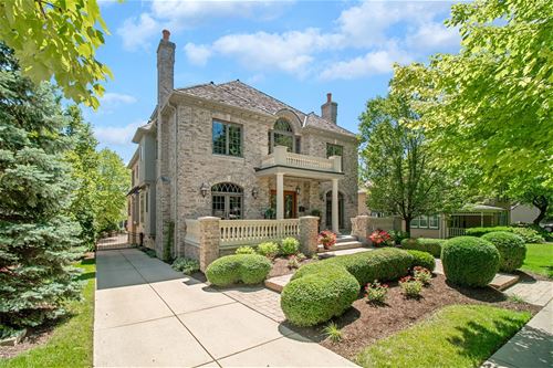 330 W Douglas, Naperville, IL 60540