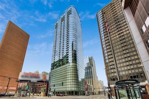 600 N Fairbanks Unit 2105, Chicago, IL 60611