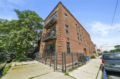 1226 W Huron Unit 102, Chicago, IL 60642