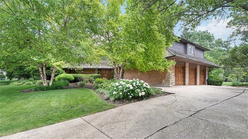 1506 Midwest Club, Oak Brook, IL 60523