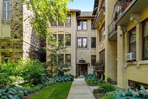 949 Lake Unit H1, Oak Park, IL 60301