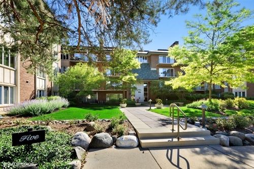 5 Oak Brook Club Unit P4S, Oak Brook, IL 60523