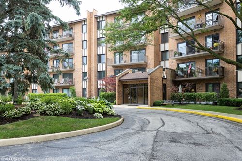 601 Lake Hinsdale Unit 207, Willowbrook, IL 60527