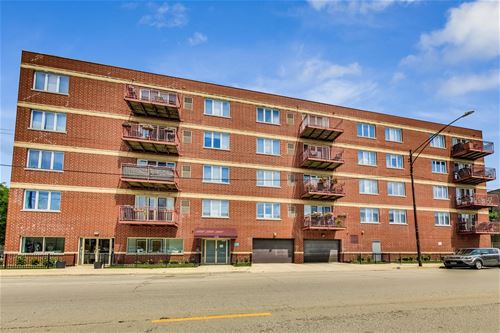 2158 W Grand Unit 203, Chicago, IL 60612