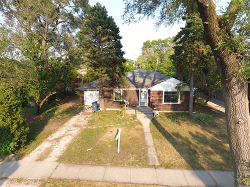 565 S Bryan, Elmhurst, IL 60126