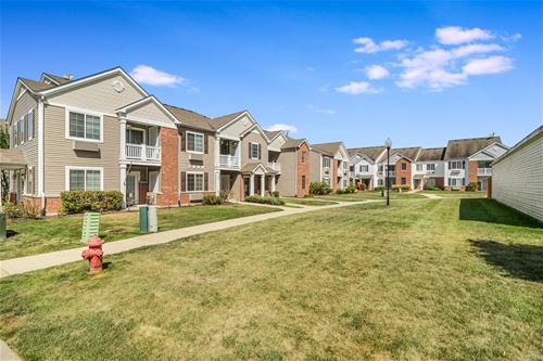 146 Bertram Unit B, Yorkville, IL 60560