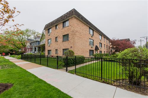 1760 W Highland Unit 201, Chicago, IL 60660