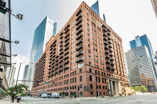 165 N Canal Unit 826, Chicago, IL 60606