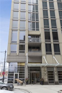 700 N Larrabee Unit 1907, Chicago, IL 60654