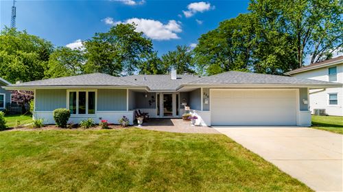 23W256 Woodcroft, Glen Ellyn, IL 60137