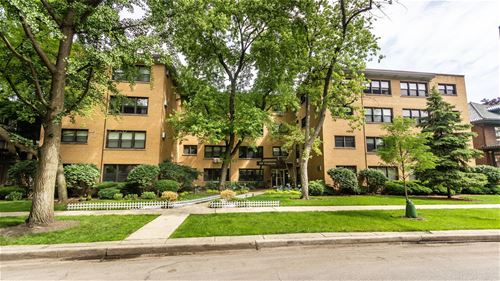 444 Washington Unit 307, Oak Park, IL 60302