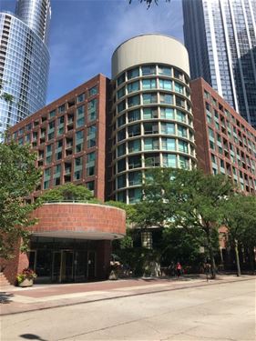 480 N Mcclurg Unit 520, Chicago, IL 60611