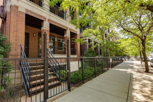 1033 W Monroe Unit 4, Chicago, IL 60607