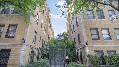 626 W Waveland Unit 2D, Chicago, IL 60613