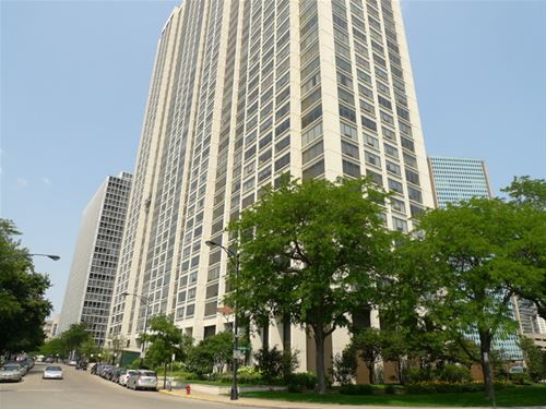 2800 N Lake Shore Unit 701, Chicago, IL 60657