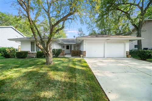 557 Cumberland, Bolingbrook, IL 60440