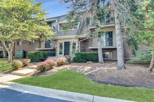 108 E Bailey Unit M, Naperville, IL 60565