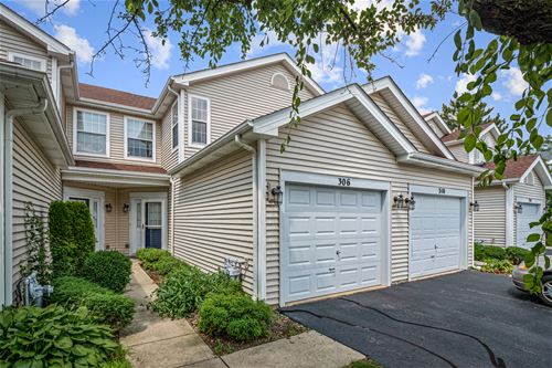 306 Meribel, Schaumburg, IL 60194