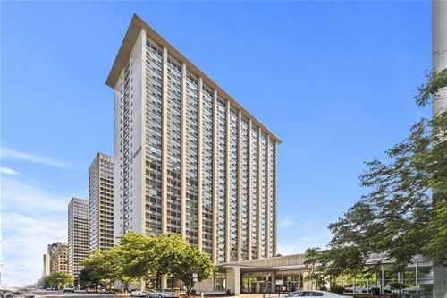 3600 N Lake Shore Unit 2404, Chicago, IL 60613