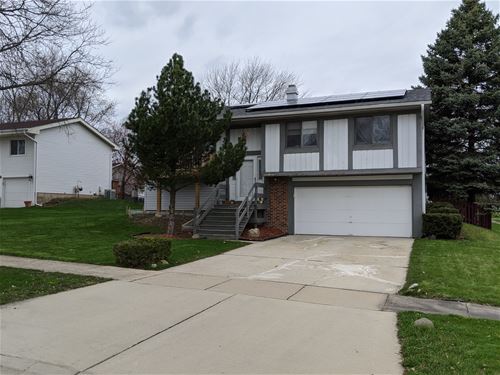 306 Surrey, Bloomingdale, IL 60108