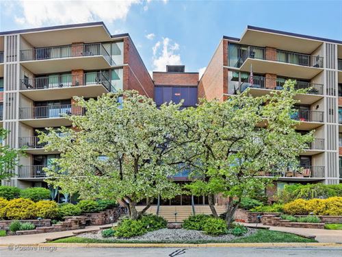 2 S Atrium Unit 608, Elmhurst, IL 60126