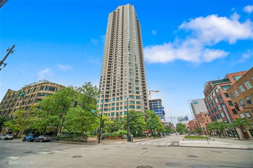 400 N LaSalle Unit 4401, Chicago, IL 60654