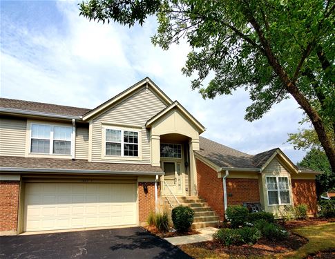 1632 Columbia Unit 3, Bartlett, IL 60103