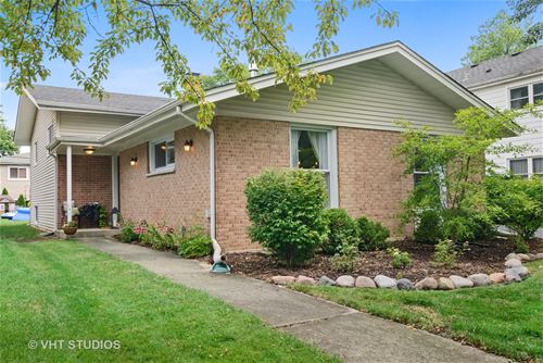 678 Marston, Glen Ellyn, IL 60137