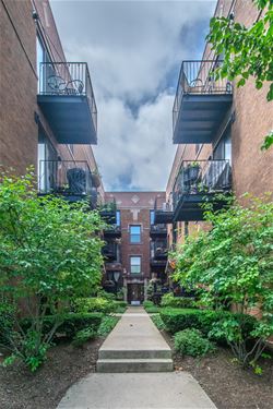 1647 W Addison Unit 1B, Chicago, IL 60613