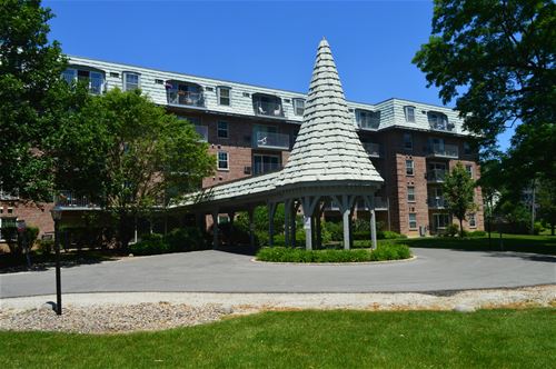 5125 Blodgett Unit 418T, Downers Grove, IL 60515