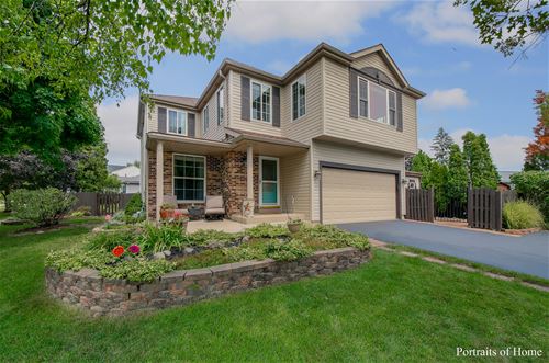 633 Thunderbird, Carol Stream, IL 60188