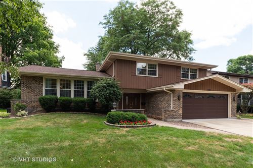 707 E Appletree, Arlington Heights, IL 60004