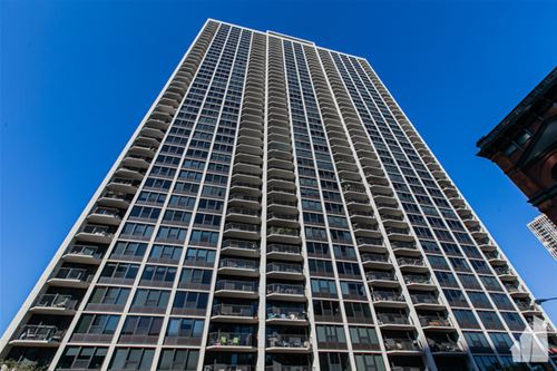 1560 N Sandburg Unit 4203, Chicago, IL 60610