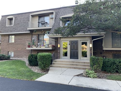 218 E Bailey Unit E, Naperville, IL 60565