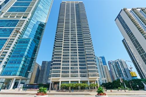 360 E Randolph Unit 3706, Chicago, IL 60601