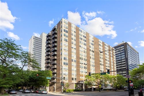 3033 N Sheridan Unit 1211, Chicago, IL 60613