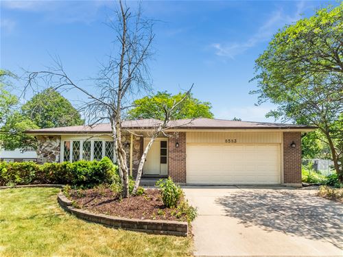 8583 Beller, Darien, IL 60561