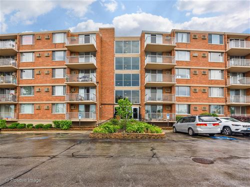 2200 S Stewart Unit 1A, Lombard, IL 60148