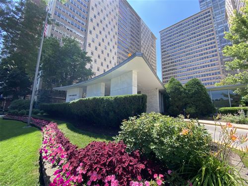 3950 N Lake Shore Unit 1623, Chicago, IL 60613