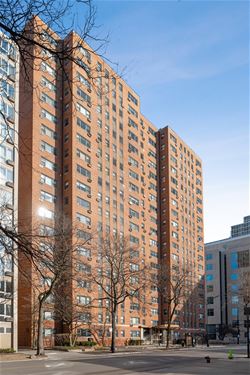 2909 N Sheridan Unit 702, Chicago, IL 60657