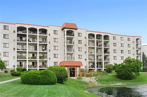 375 Plum Creek Unit 503, Wheeling, IL 60090