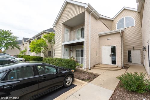 744 N Gary Unit 213, Carol Stream, IL 60188